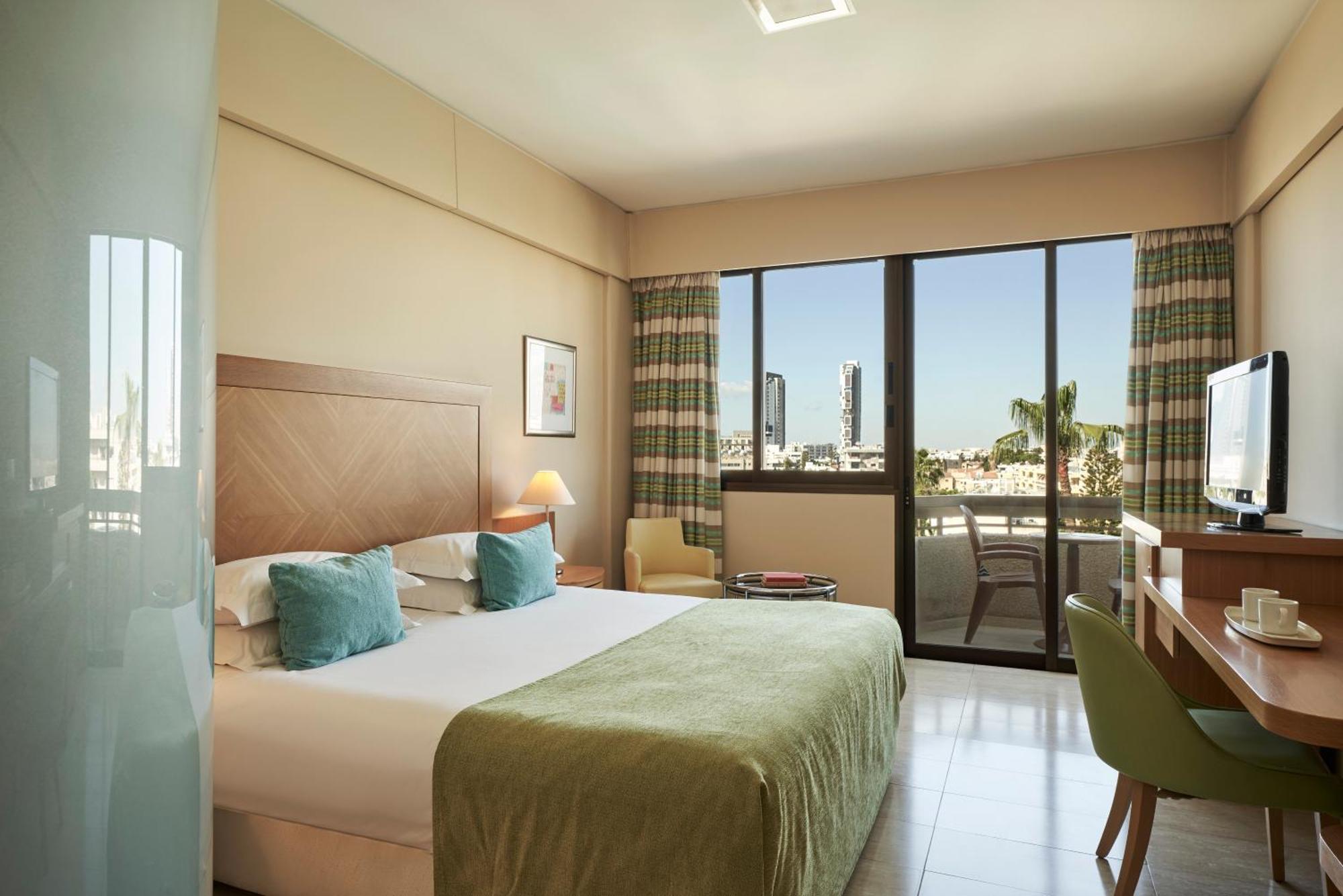Atlantica Oasis Hotel ليماسول المظهر الخارجي الصورة