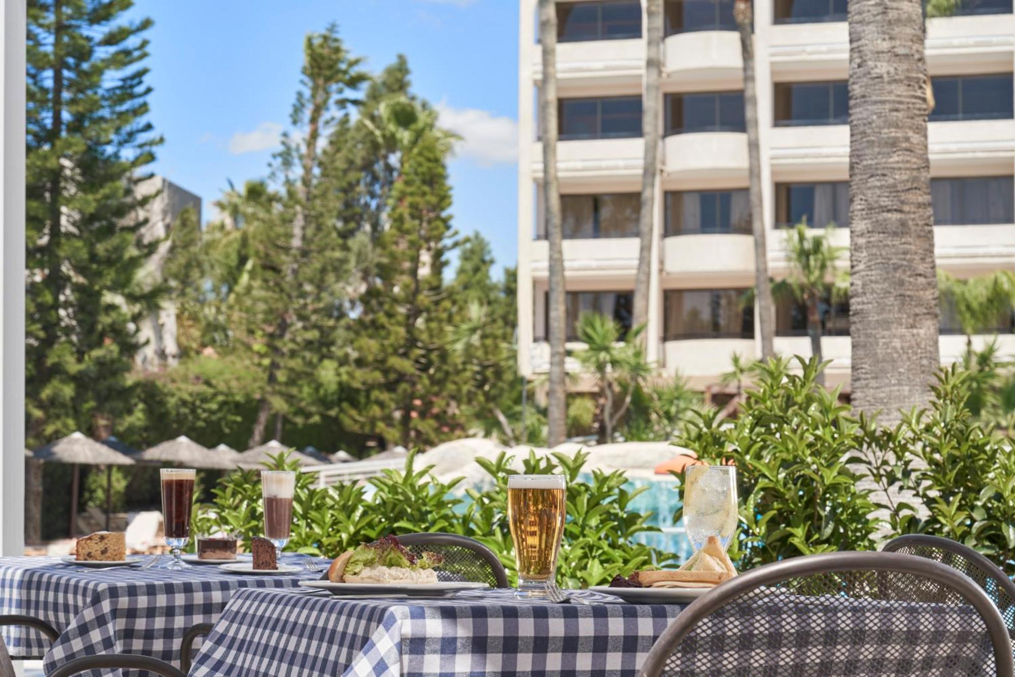 Atlantica Oasis Hotel ليماسول المظهر الخارجي الصورة