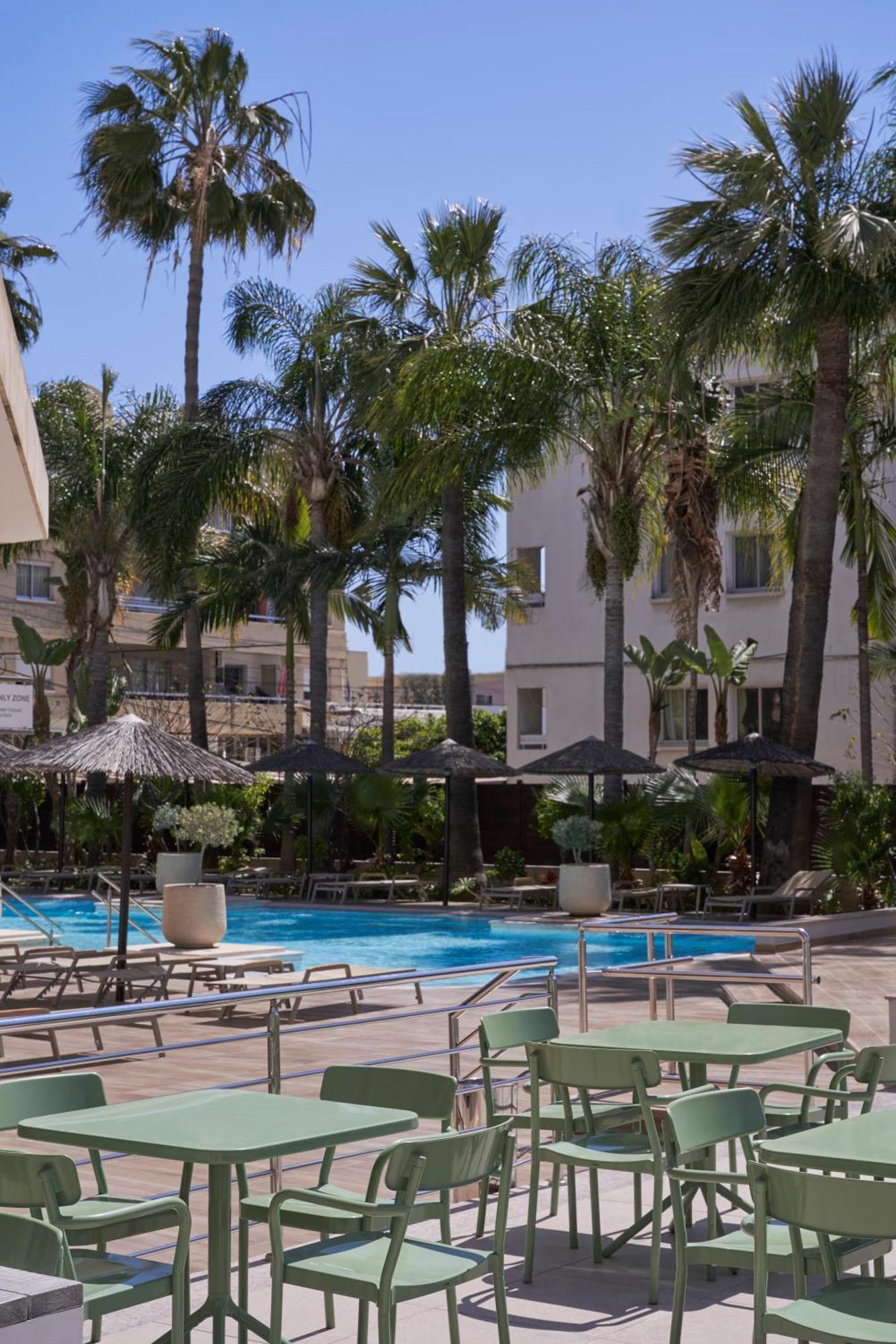 Atlantica Oasis Hotel ليماسول المظهر الخارجي الصورة