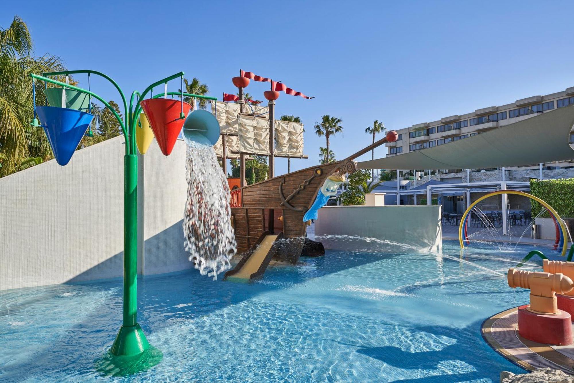 Atlantica Oasis Hotel ليماسول المظهر الخارجي الصورة