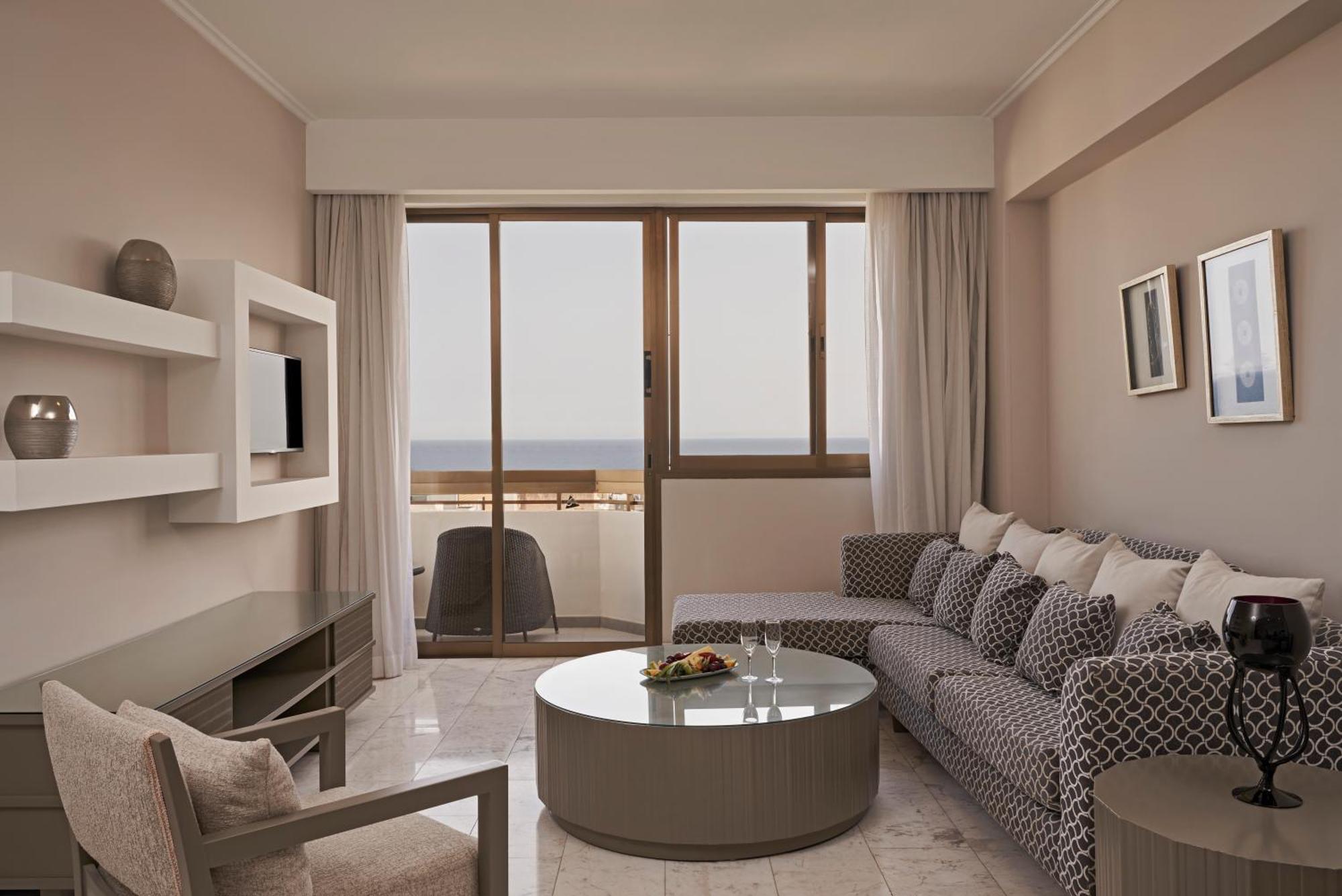 Atlantica Oasis Hotel ليماسول المظهر الخارجي الصورة