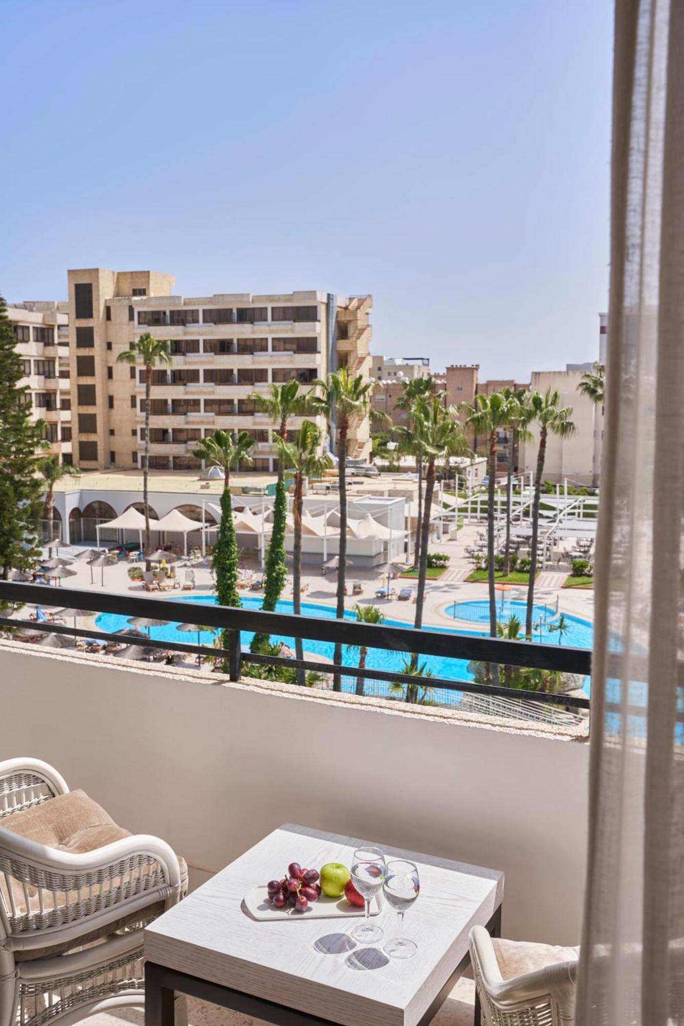 Atlantica Oasis Hotel ليماسول المظهر الخارجي الصورة