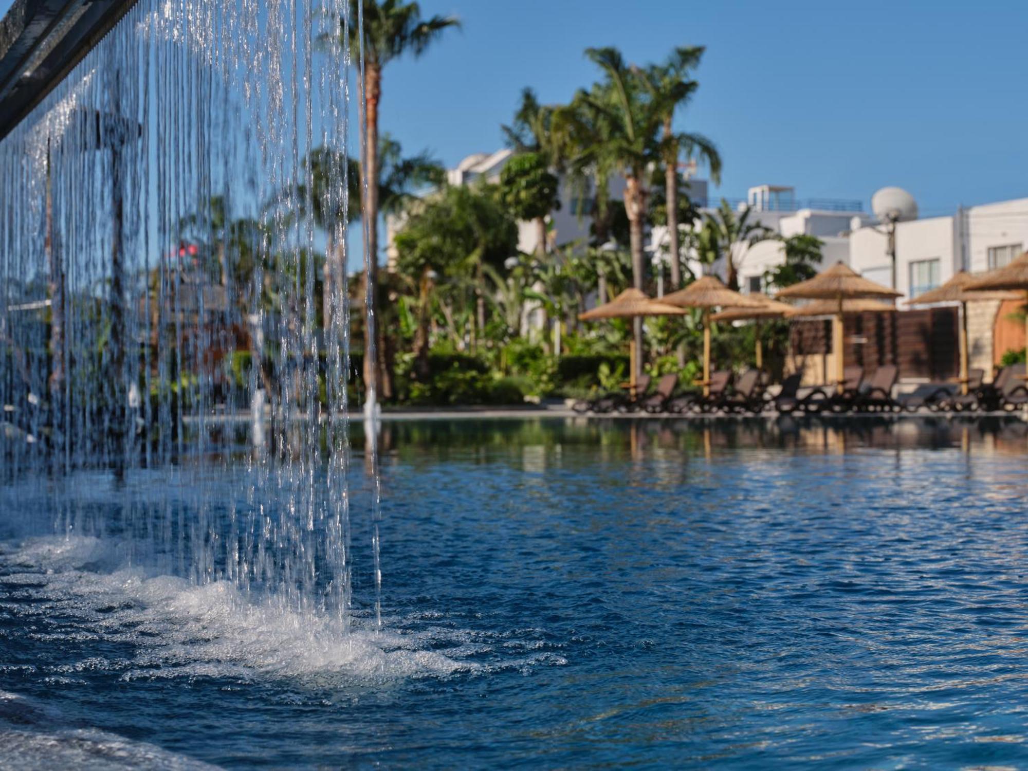 Atlantica Oasis Hotel ليماسول المظهر الخارجي الصورة